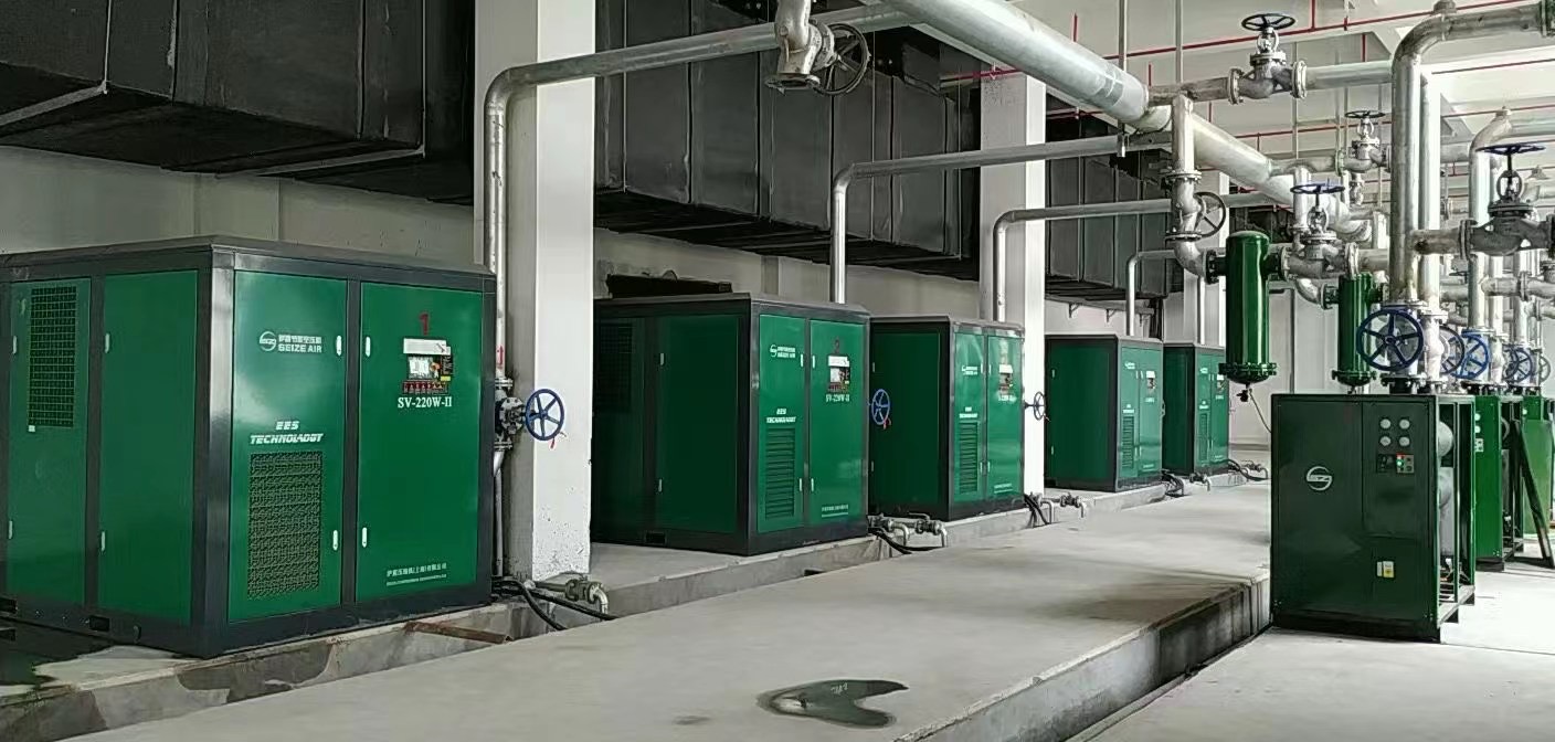 薩震永磁變頻空壓機在客戶空壓機站房現(xiàn)場圖